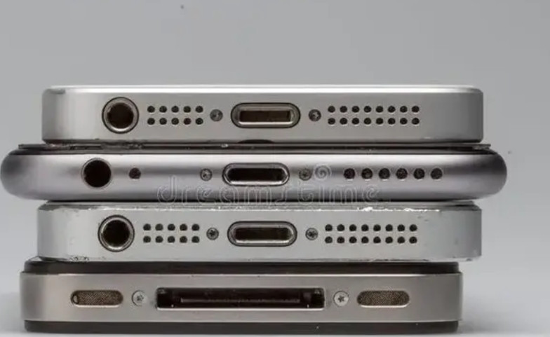 这些手机设计没了，太可惜了。1，全金属机身，这种设计的好处就是耐摔，想当初用