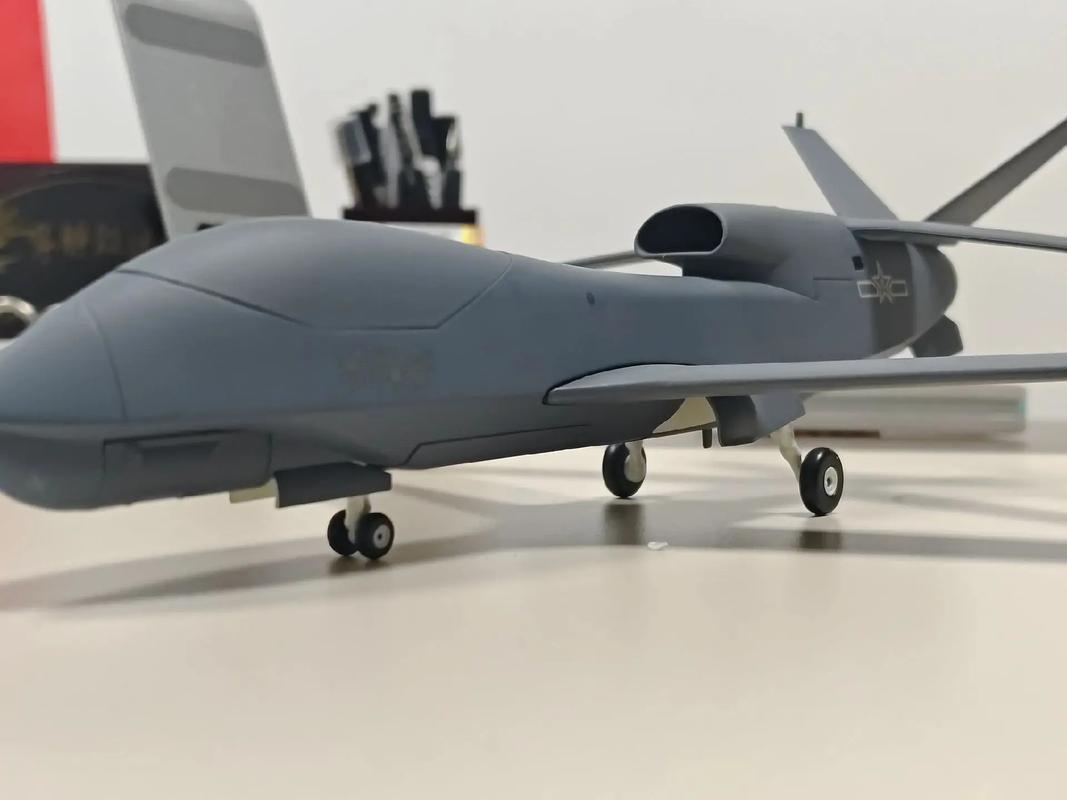 中国十大军用无人机！1.无侦-7“翔龙”定位：高空长航时战略侦察无人机。特