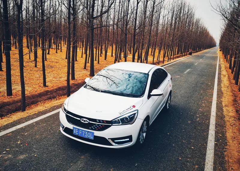 艾瑞泽7和帝豪GL选哪个，这得看个人需求。价格上，二者定位相似，像吉利帝豪GL