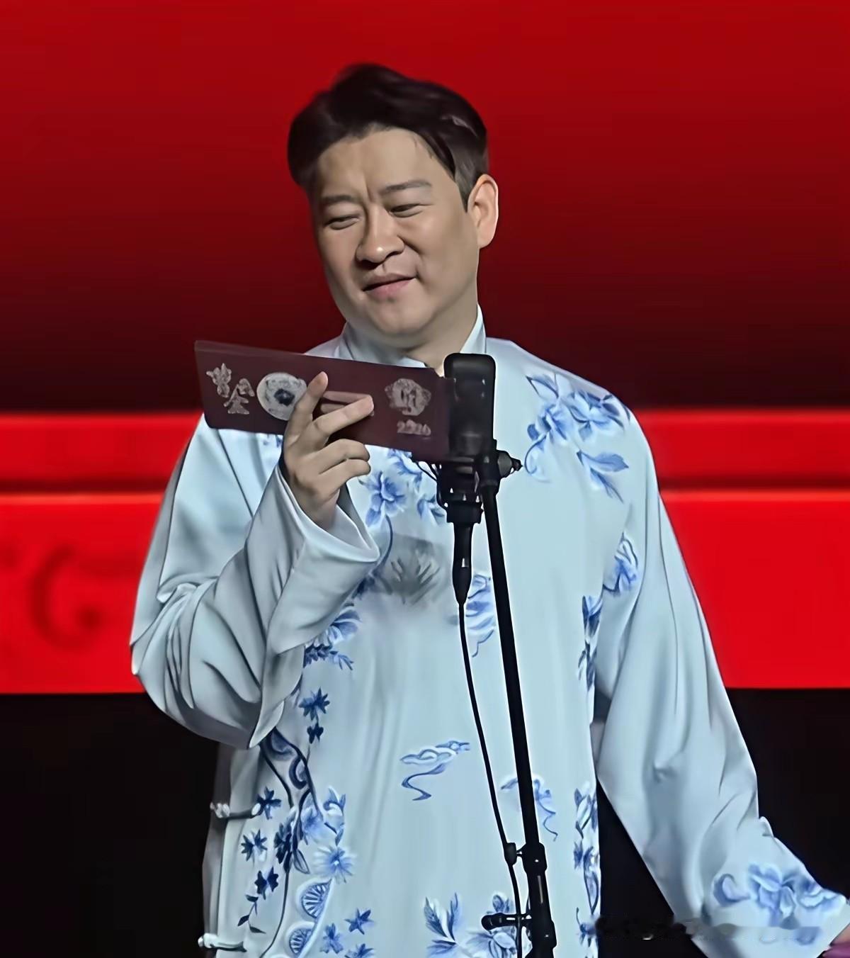 一句“刚刚不太好”引爆全场，被郭德纲清门摘字的原儿徒曹云金现挂包袱到底是临场幽默