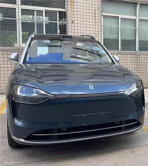 二手问界M9的版本看起来不多，但增程/纯电、Max/Ultra的组合下来，不同版