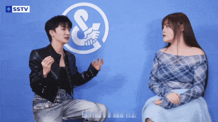 周深上综艺自费拍微综在快节奏的综艺时代，周深选择慢下来，用自费微综记录音乐人的