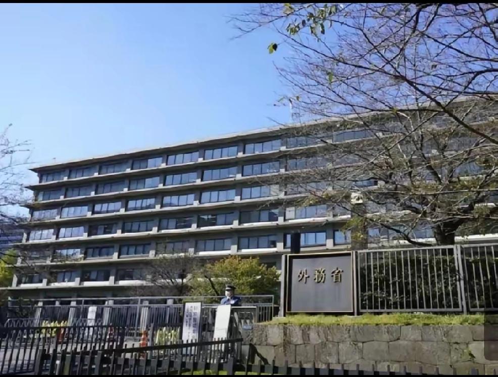 2月24日，日本官房副长官佐藤启表示：“绝对无法接受，感到极为遗憾，以提出强烈抗