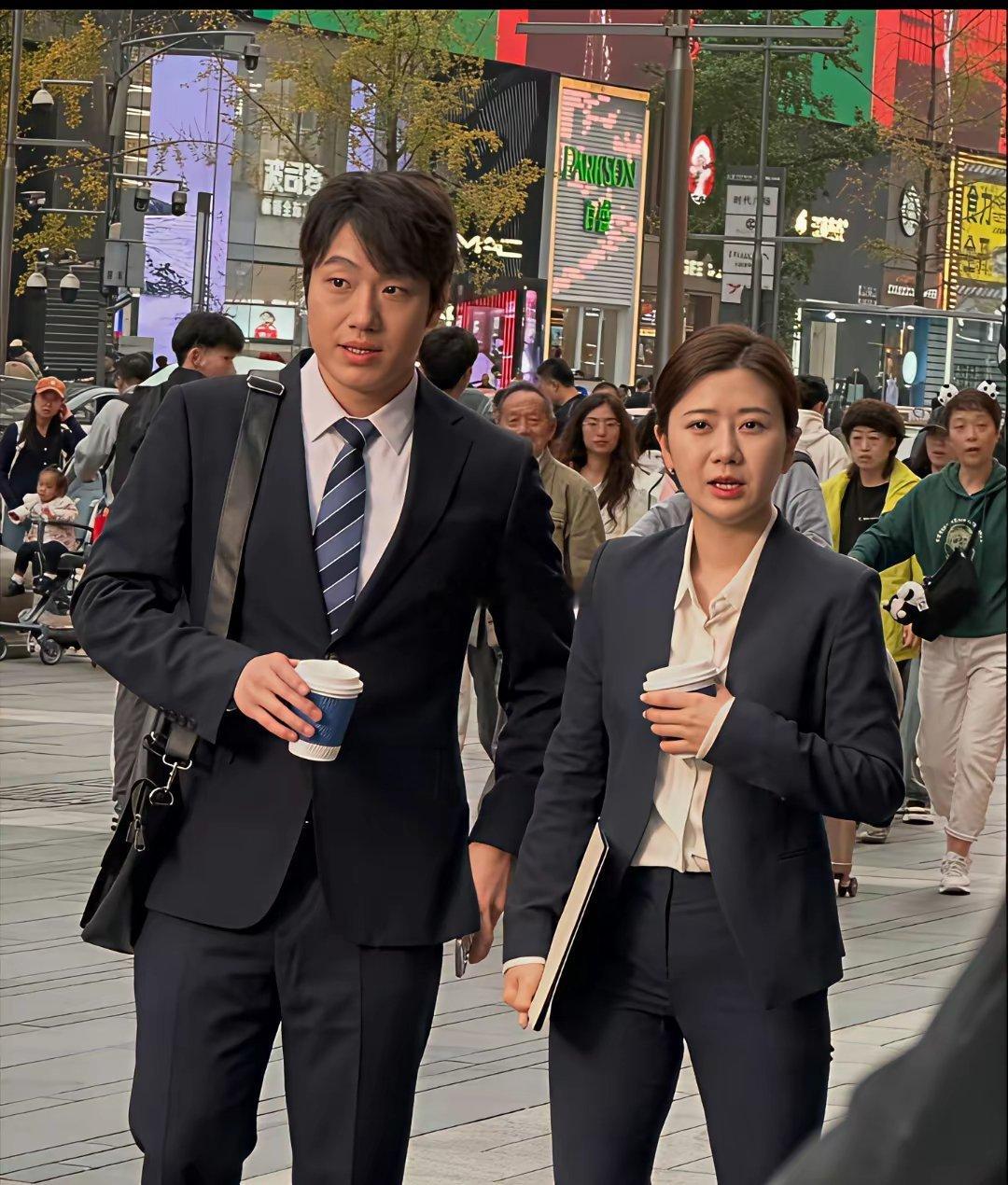 福原爱长的确实好总感觉她跟江宏杰的婚姻太过于冲动毕竟婚姻跟爱情不一样，爱情是两个