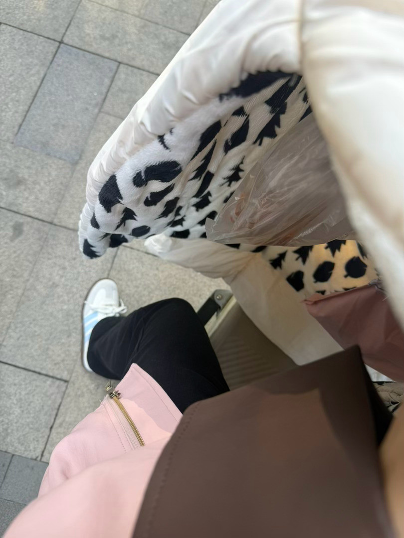 俺妈电动车挡风被都装上了！​​​
