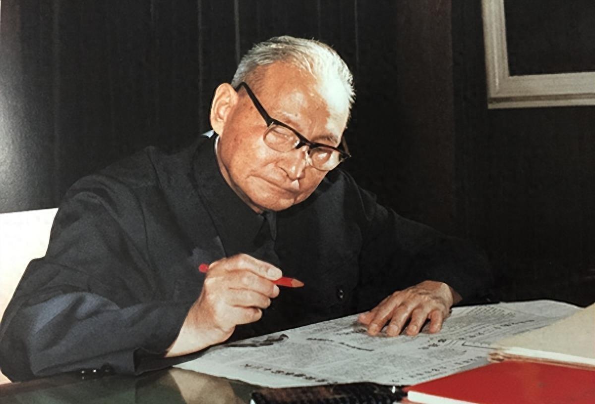 87年薄一波去杭州探望陈云，期间二人神秘交谈，薄提醒：你悠着点“老陈，西湖的