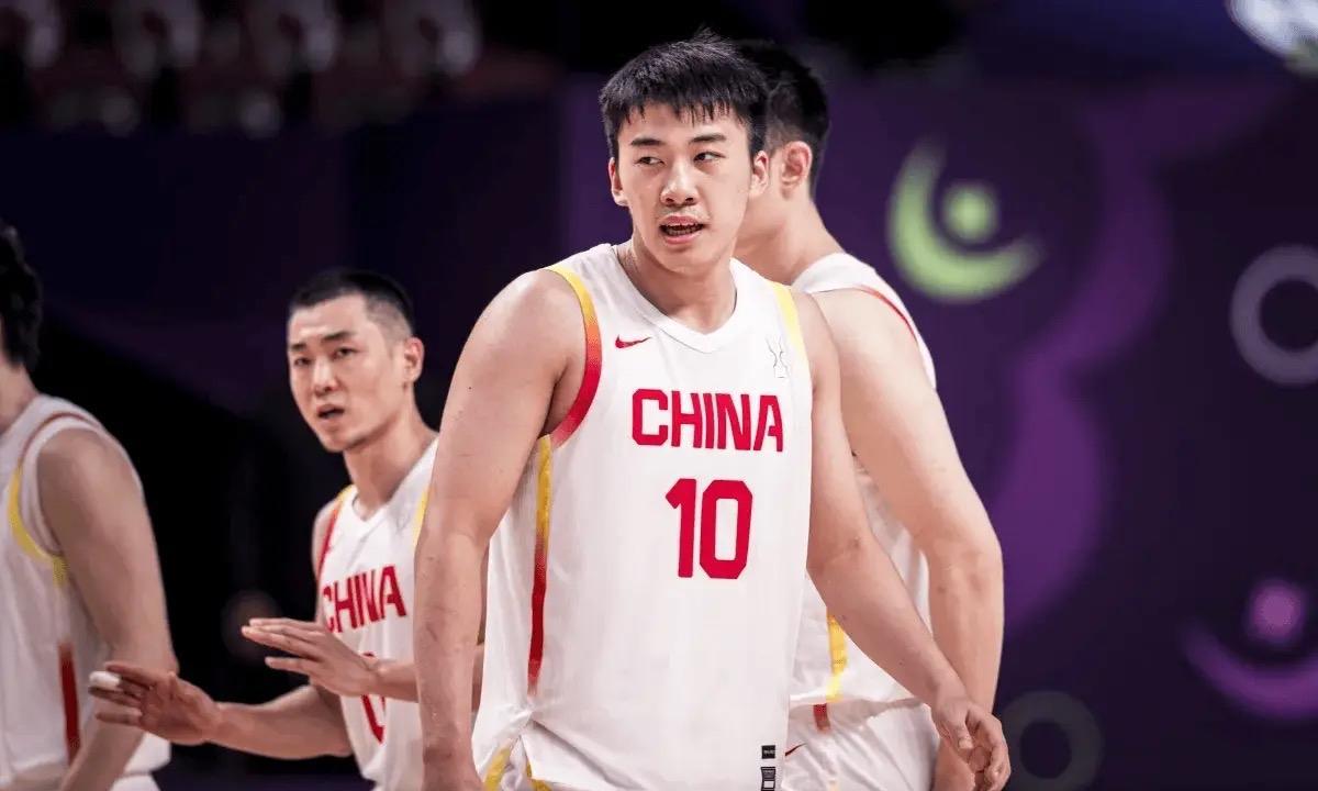 打爆新西兰！中国男篮亚洲杯重大调整，郭士强拿秘密武器要进决赛就在今天晚上，中国