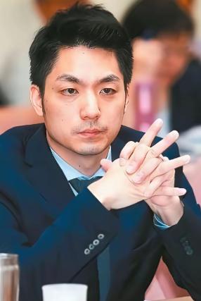 最近蒋家那边又传出消息，有后人站出来公开喊话，想把蒋介石和蒋经国的两口棺椁迁回大