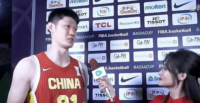 4秒钟，男篮跑出如此成功漂亮的战术，给郭士强点赞吧。这是决赛中，我印象很深刻