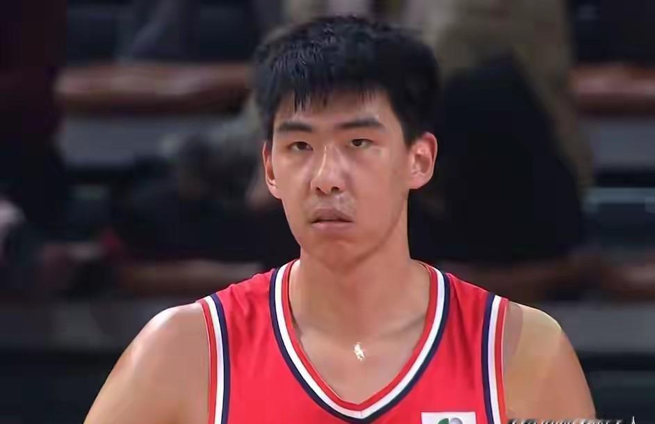 文班亚昕负值狂飚-20，这么差神一场鬼一场徐昕现原形，广州坐镇主场，被客战的福建