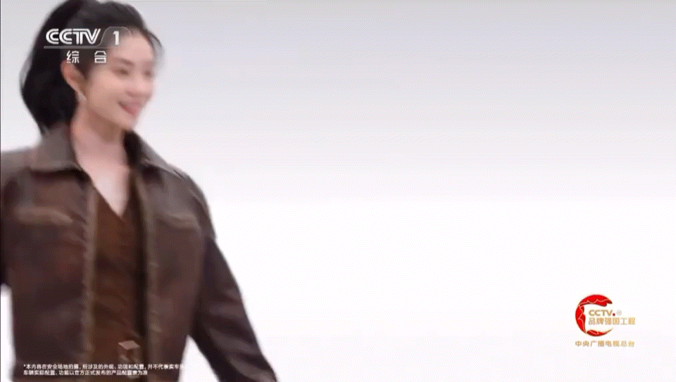 车代一直这么财大气粗吗？在cctv看到了刘浩存的深蓝车代广告，浩存真的有效刷脸啊