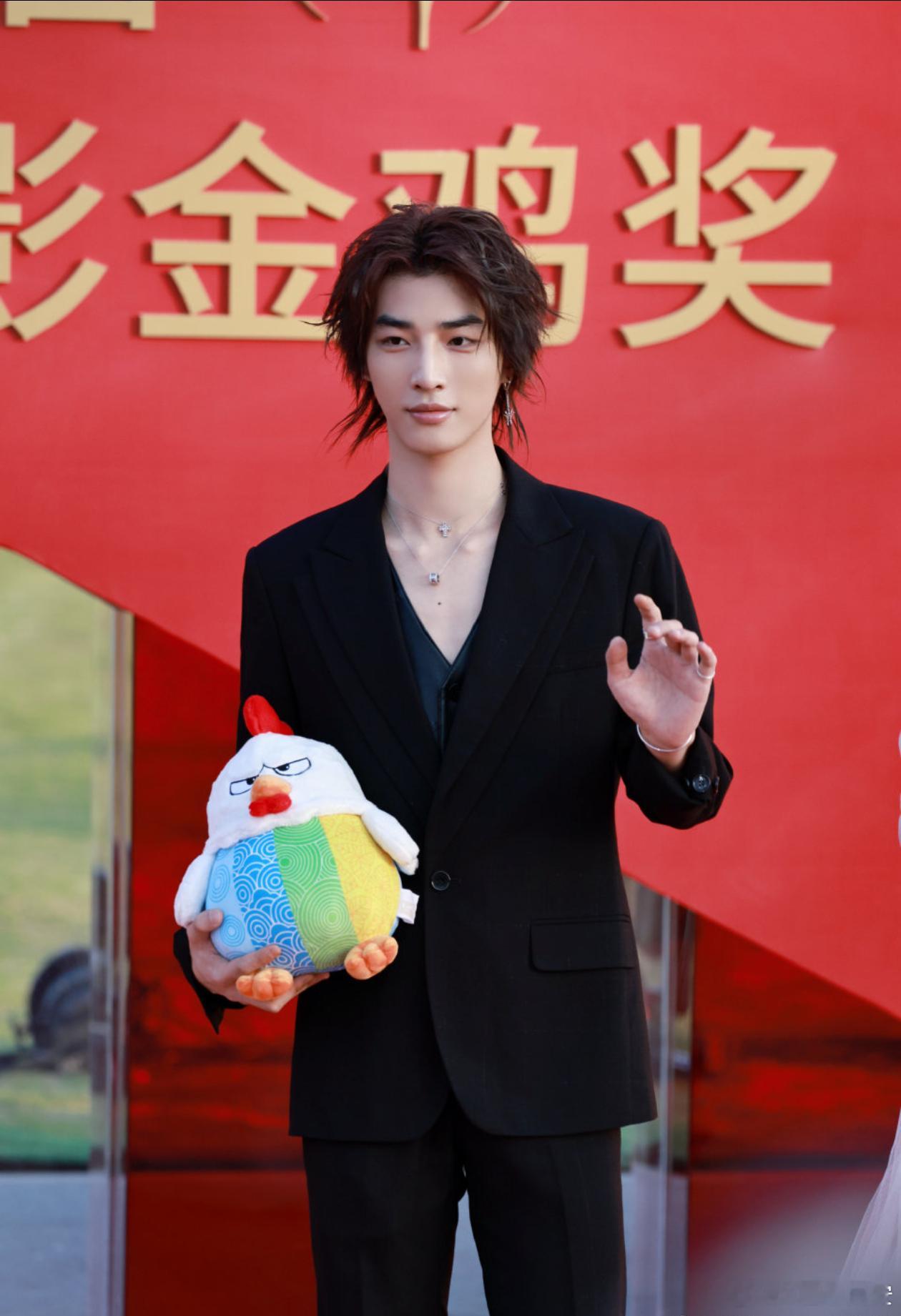 lqn恭喜楠宝er获得金鸡奖