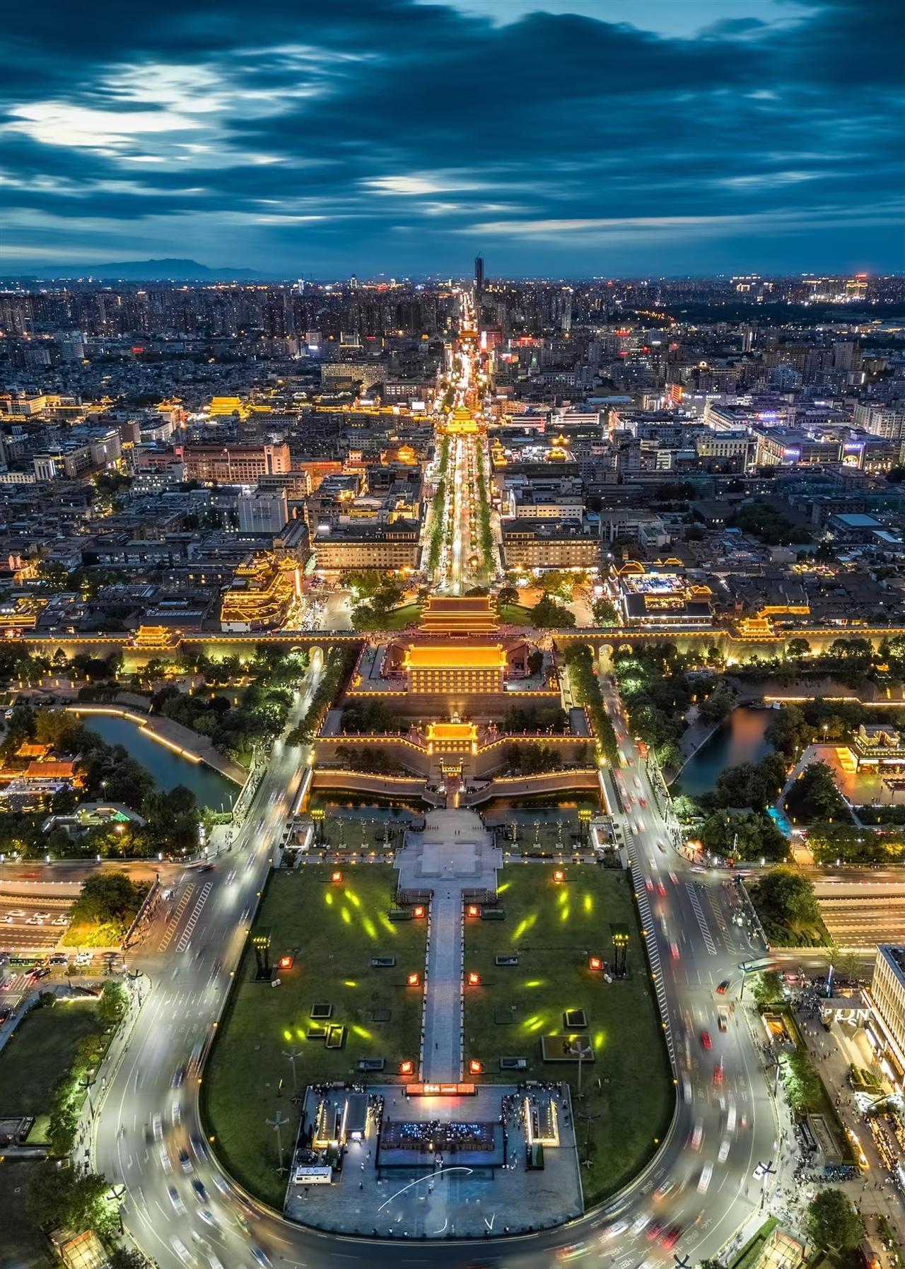 春节期间西安，热闹程度不亚于北京[大笑]