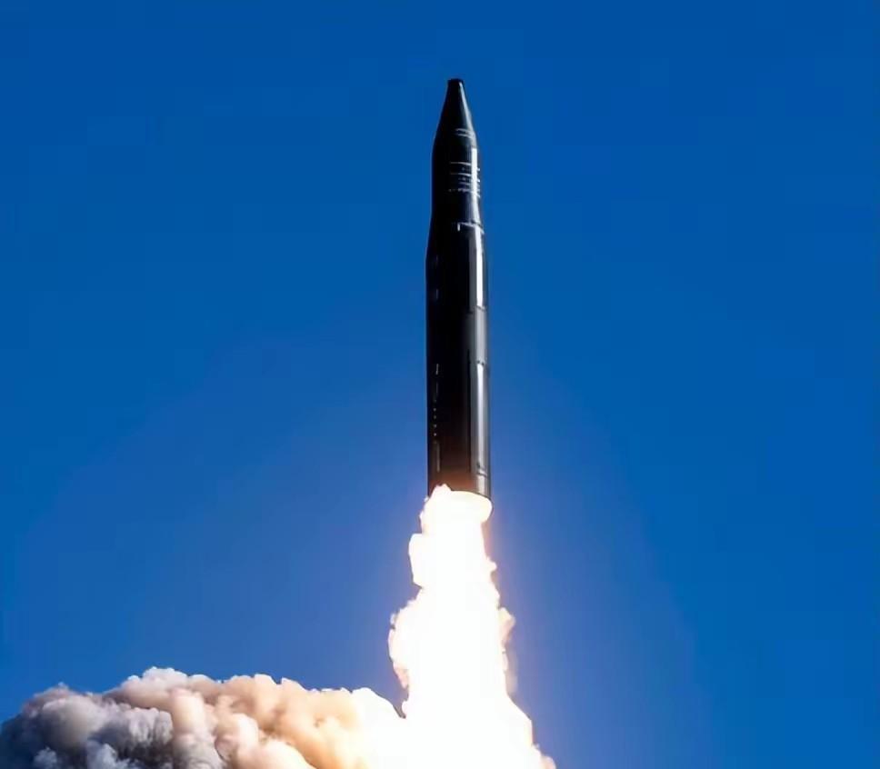 我国为何在这个时候公布东风-5洲际弹道导弹参数？3个核心原因：1、国际形势严峻