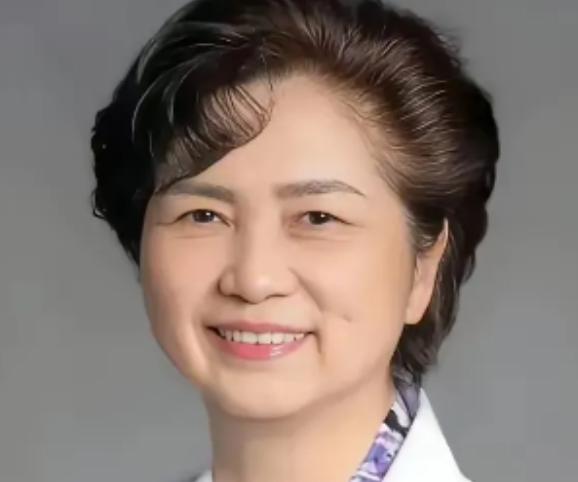 2019年，当年提出武汉“封城”举措的李兰娟院士，为国家立下了卓越功勋