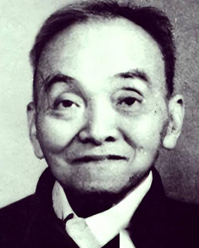 1949年4月19日清晨，上海提篮桥监狱，国民党少将范纪曼被押赴刑场。可就在行刑