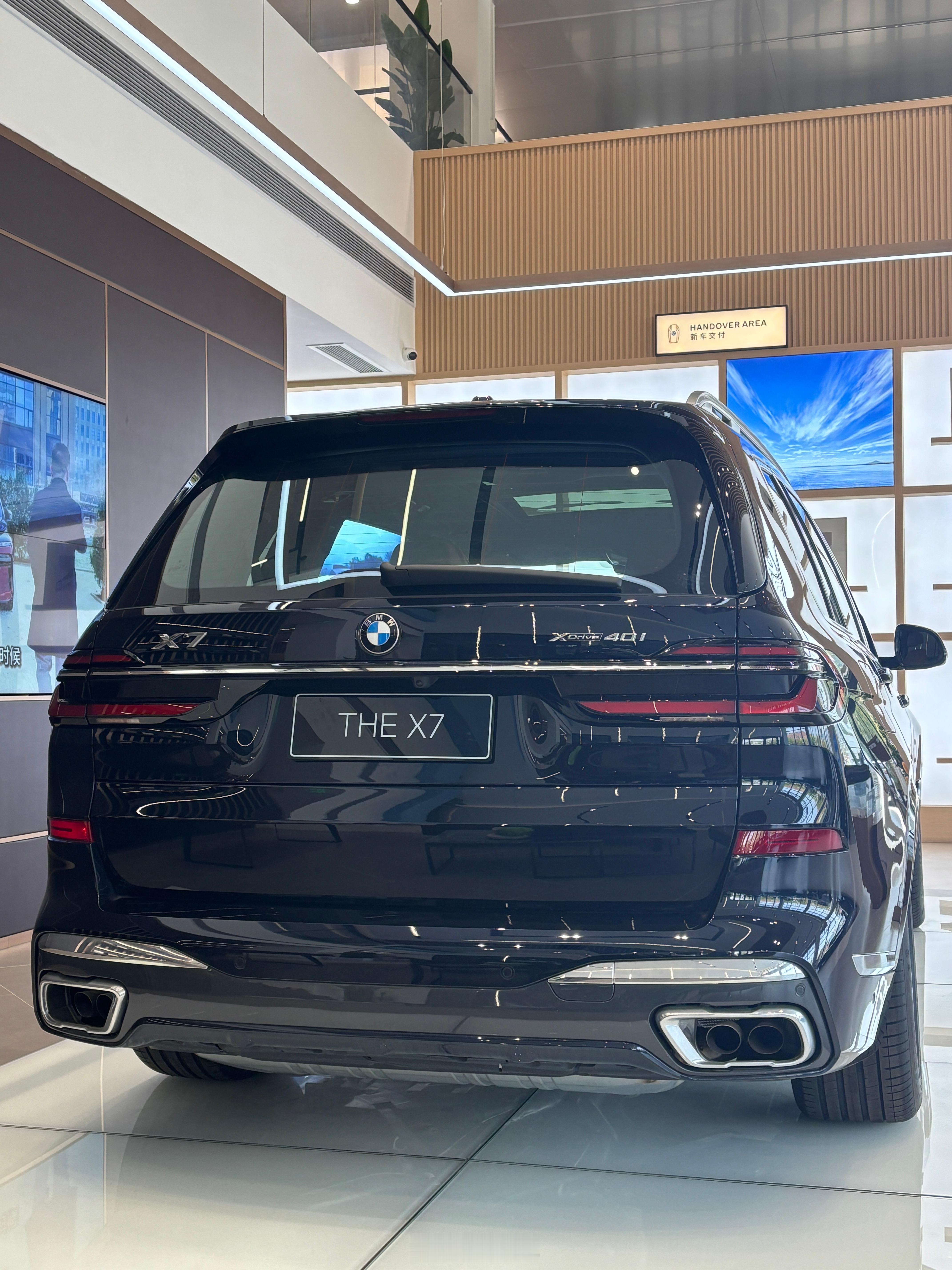 这么看宝马X7这样的巨物和ES9相比都属于小老弟了新能源汽车﻿蔚来新能源大牛说