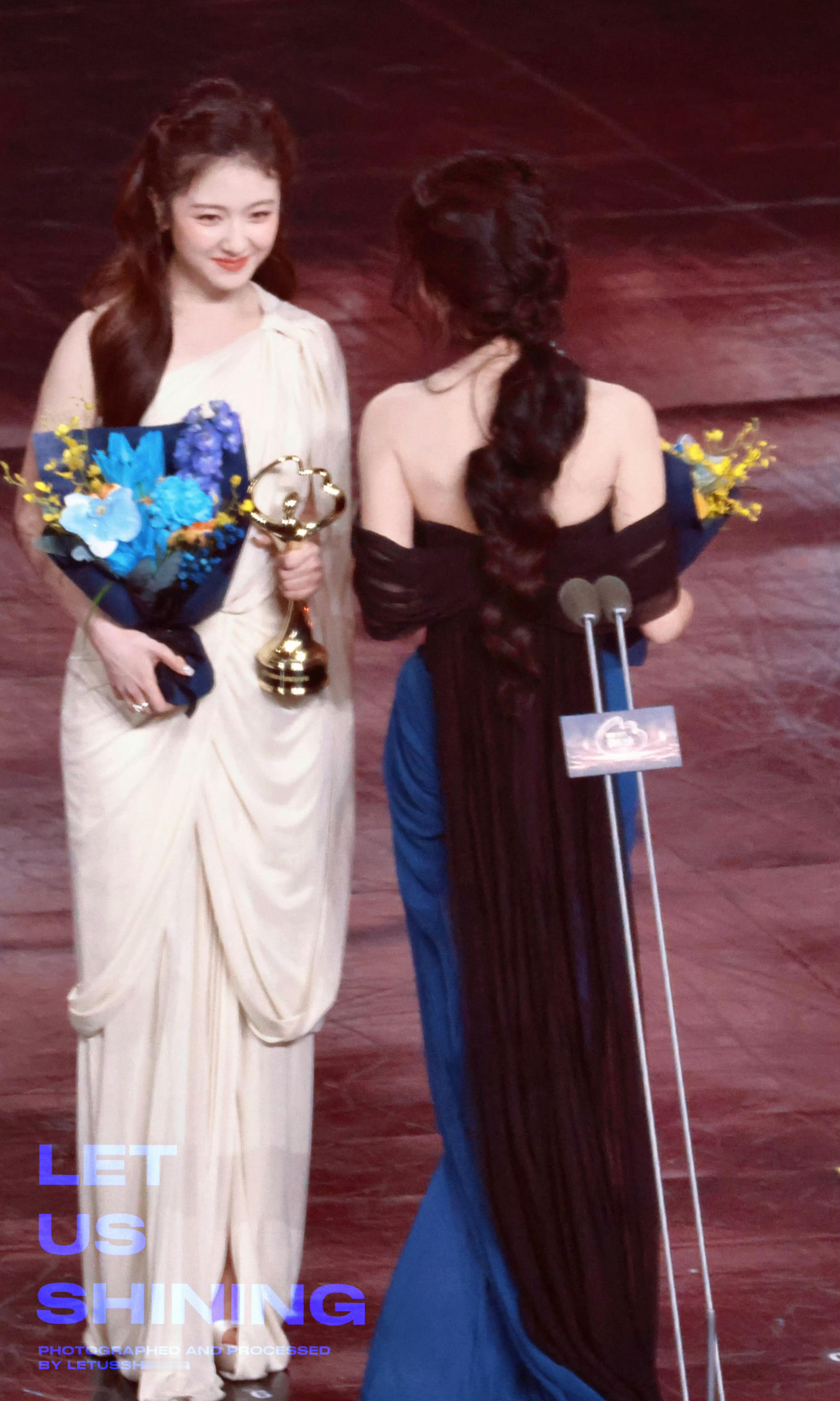 嗑颜bot李兰迪卢昱晓两个小女孩同框收录📸