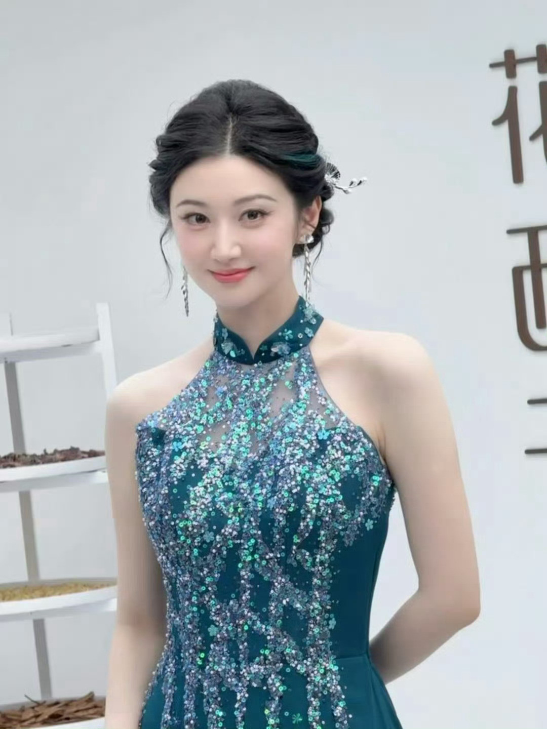 景甜景甜杭州品牌活动生图，好温婉大气，新中式就是景甜的统治区[爱心]