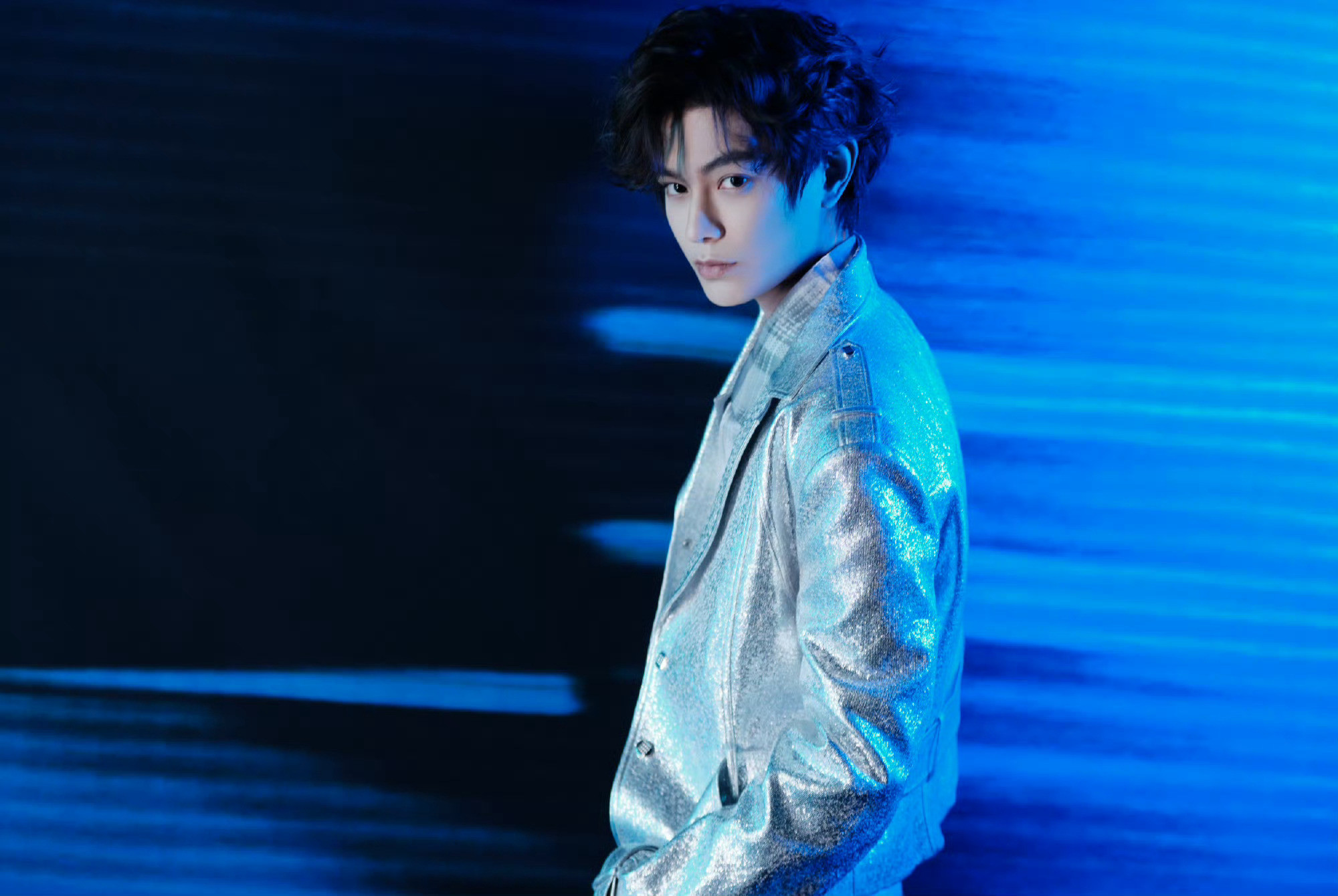 穿越时空而来的魔术师丁禹兮，以后多尝试新造型！好看鼠咯！