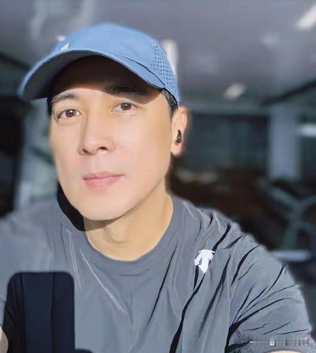 汪海林，揭开八卦往事！编剧汪海林说了一段往事，他说2002年，他在拍摄《真情