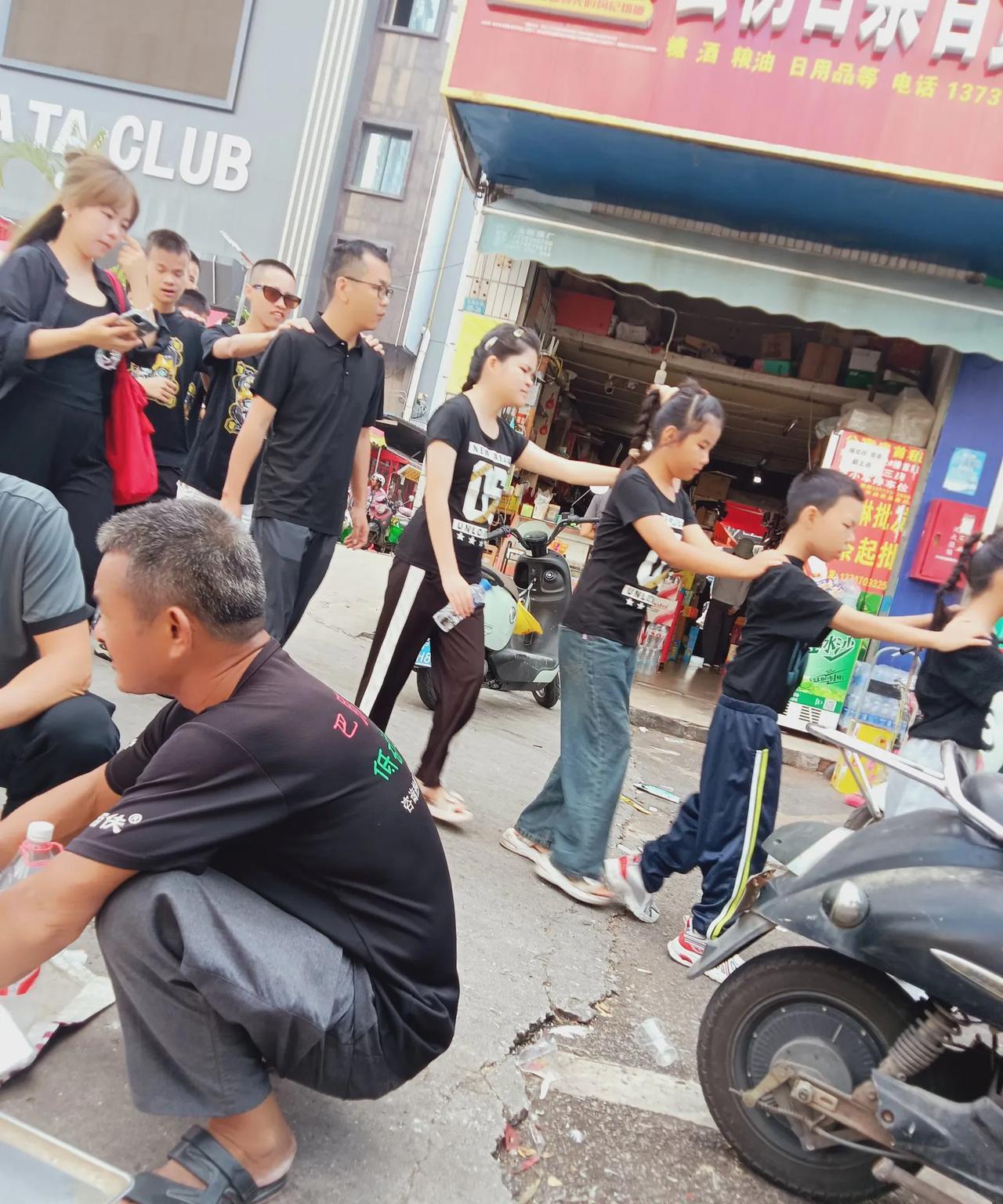发现返聘退休人员真的可以增加出生率现在到处都在招聘退休人员，按小时计费，一小时