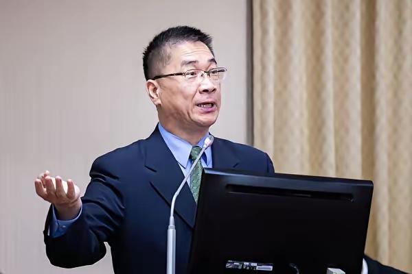 “感激外敌侵略者”，台独党秘书长徐国勇恶心到家！近日，民进党秘