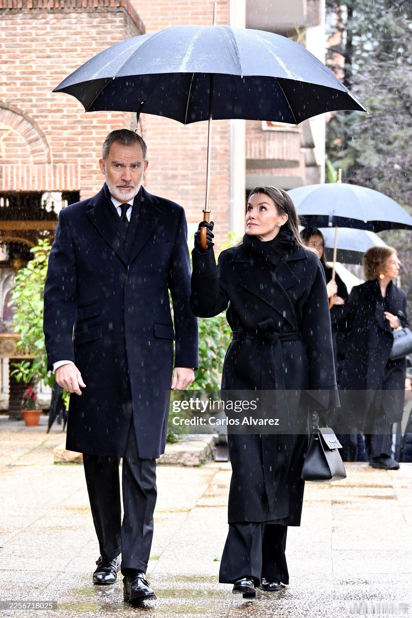 西班牙王室🇪🇸希腊王室1月17日，费利佩国王、莱蒂齐亚王后、索菲亚王后、