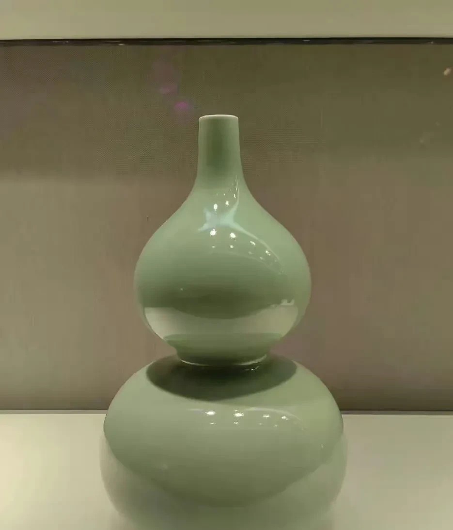 雍正的收藏(左）跟乾隆的收藏（右），你更喜欢哪一个？