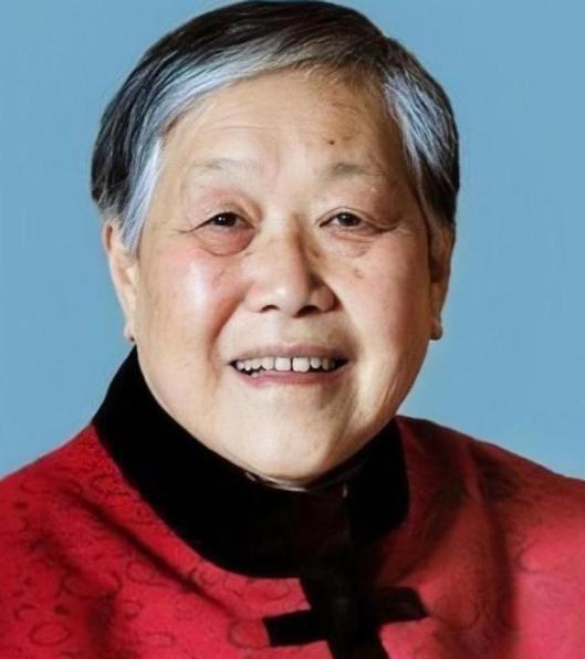 1971年，陕西一个老光棍图便宜，娶了小自己10岁又坐过牢房的女大学生，谁