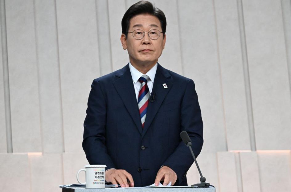 剑指全球五大航天强国！韩国官宣：每年发射一枚自研运载火箭12月12日，韩国