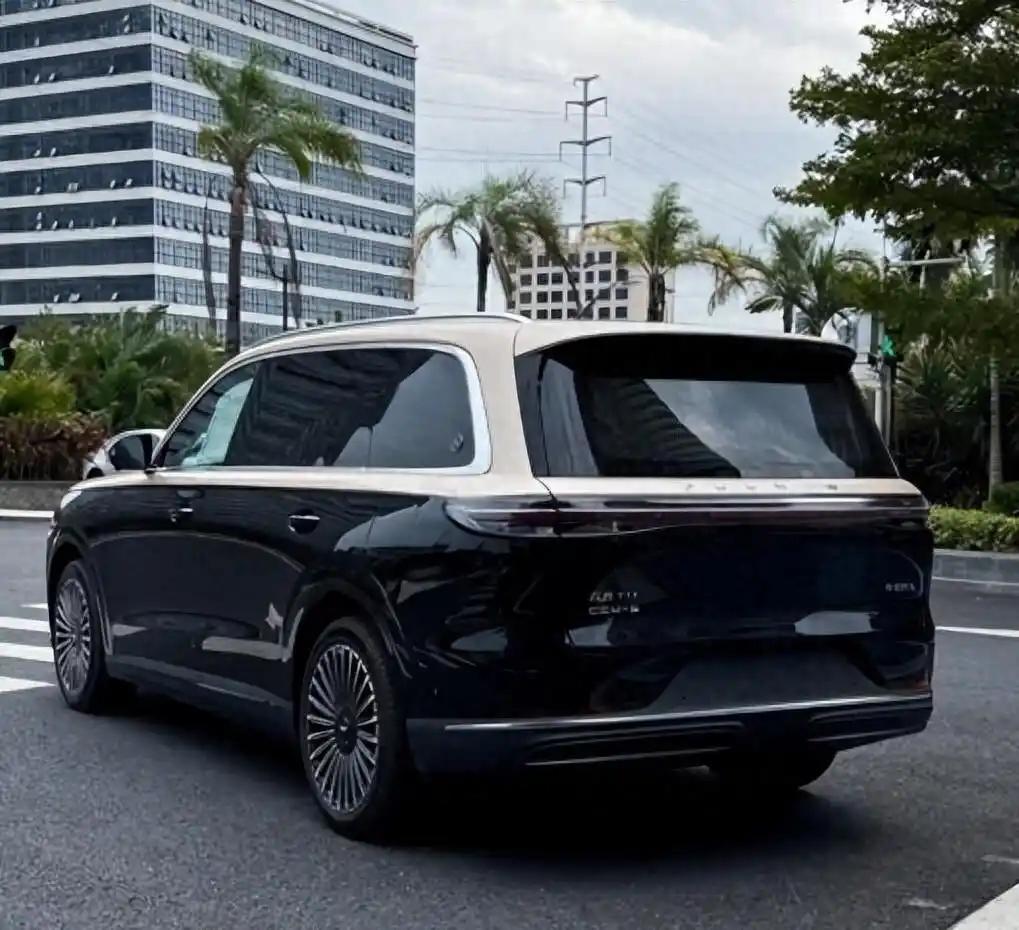 18万，你买不来揽胜的气场，但现在能买到一台让全家人都闭嘴的6座SUV。我说