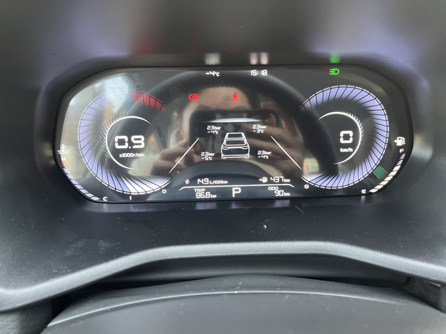 新手开车怎么降低油耗今天开车第五天了，油耗一直下不去怎么办，现在又变成16个油