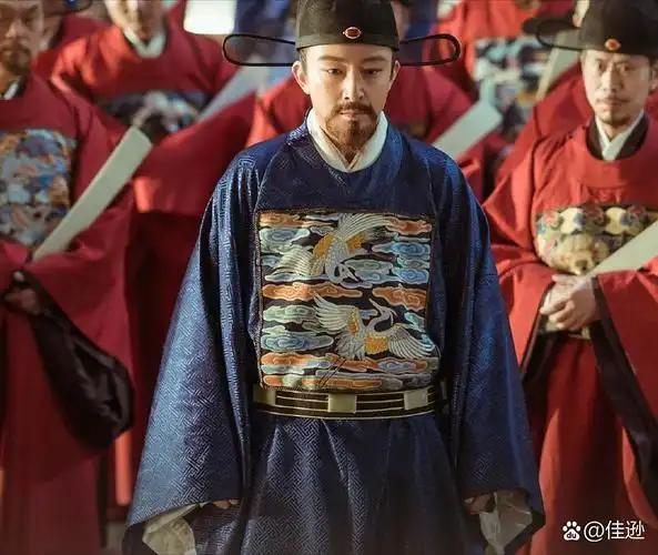 岳飞死后，南宋满朝文武为何集体躺平装死？1142年除夕，岳飞被赐死于风波亭，