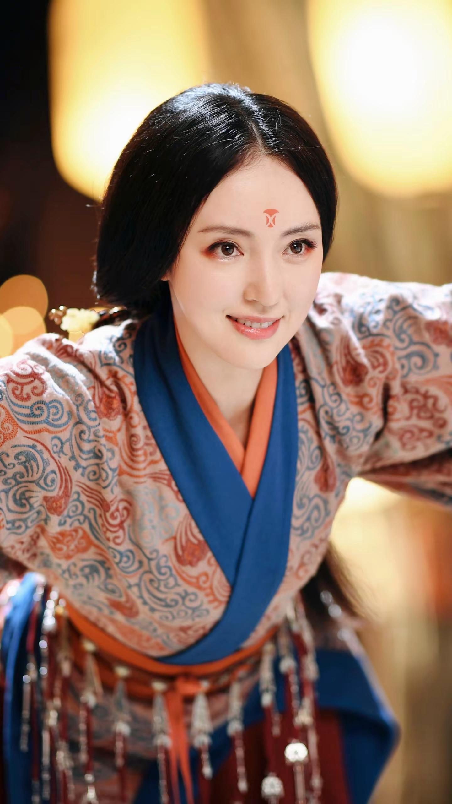 董璇饰演的任红昌及貂蝉超级漂亮，好喜欢以前这种妆造