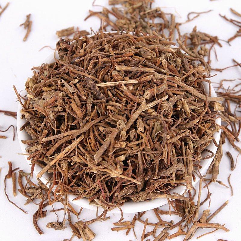 农村路边3种草，癌症的死对头，人人用得起今天我给大家介绍3种好用的中草药，帮助