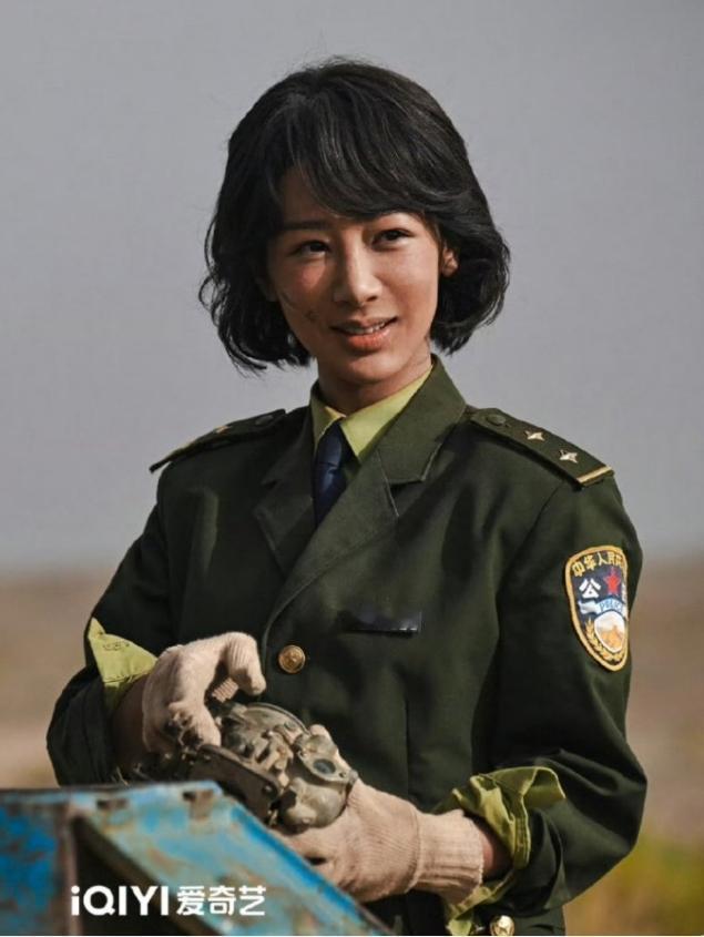 杨紫《生命树》收官！《生命树》赶在年前最后一天收官了，CVB平均收视率肯定是要