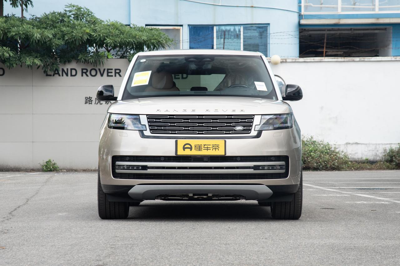 揽胜和LX570底盘根本不是一回事。网上老说铝的高级、铁的过时，其实连车都没摸过