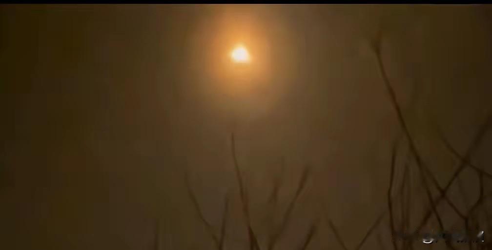 乌军再次炮击别尔哥罗德，初步判断使用了海马斯火箭炮。这次袭击来得很突然，当地