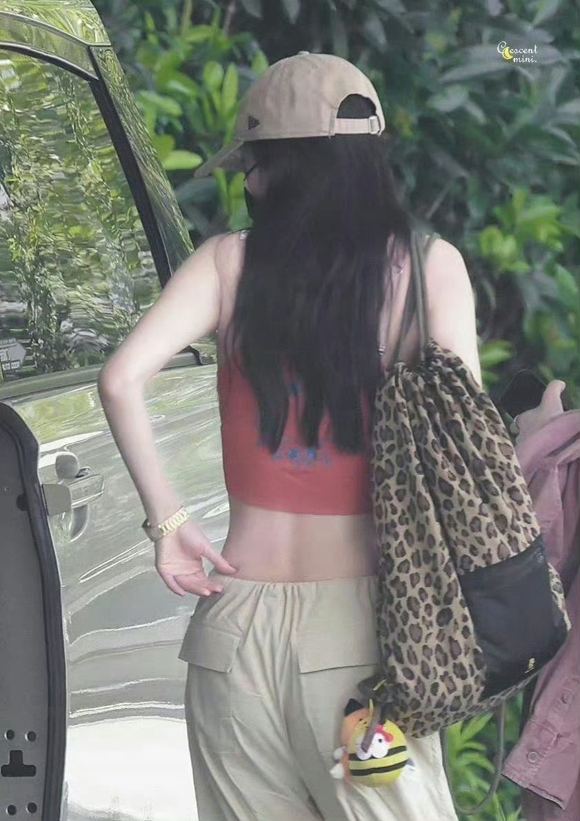 杨幂被叫大幂幂是有原因的，粉丝好牛，这都能瞧出来