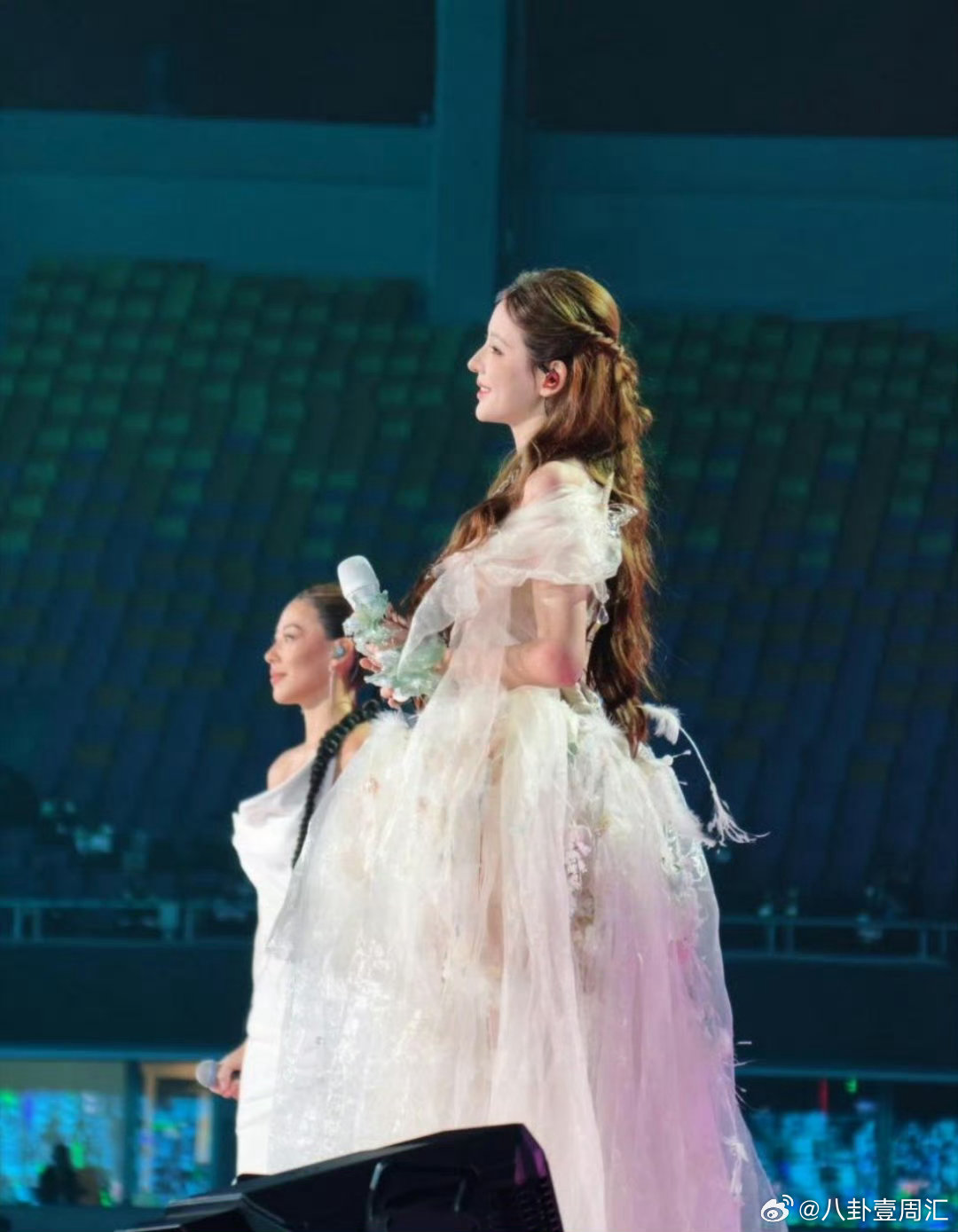 张予曦张予曦在学英语合伙人一边搞事业一边提升自我，姐姐的人生态度太赞