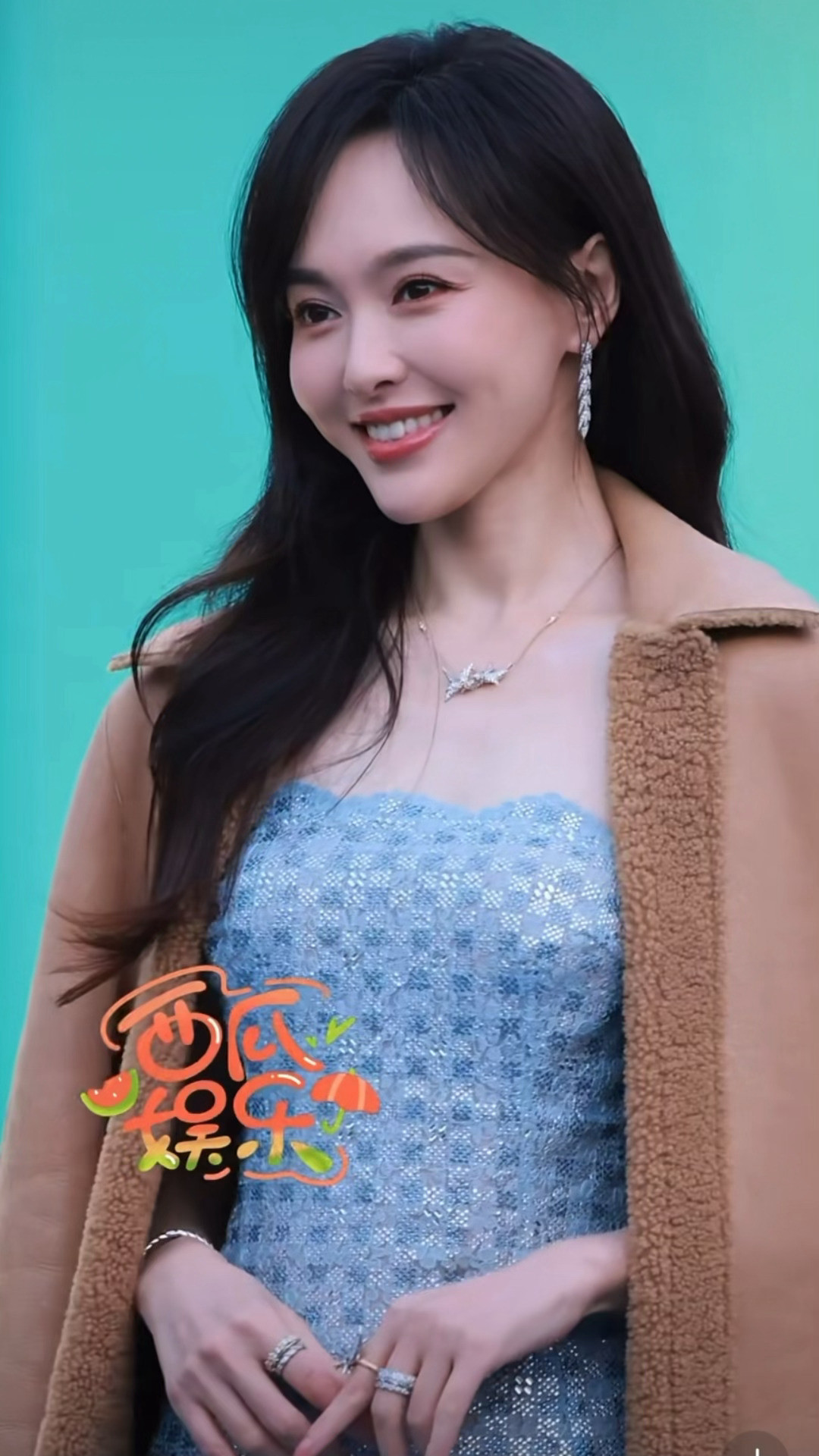 这两天明媚大气的唐嫣，岁月从不败美人，梦回汪小姐了这两天的唐嫣唐嫣上海线下活动蓝