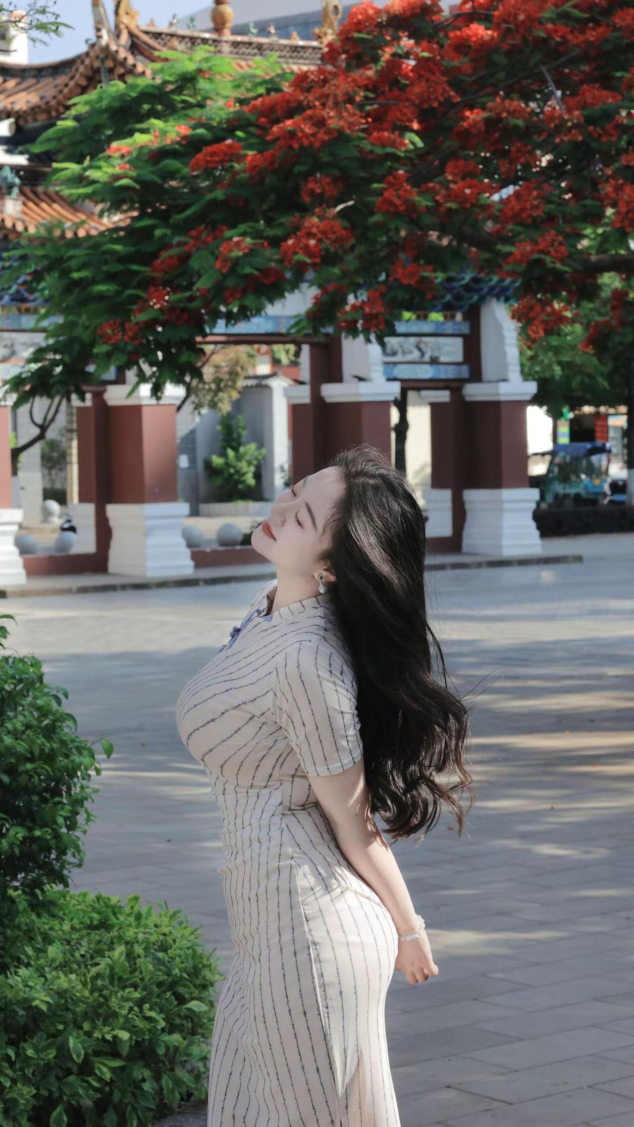 这世间，唯有旗袍和美人不可辜负