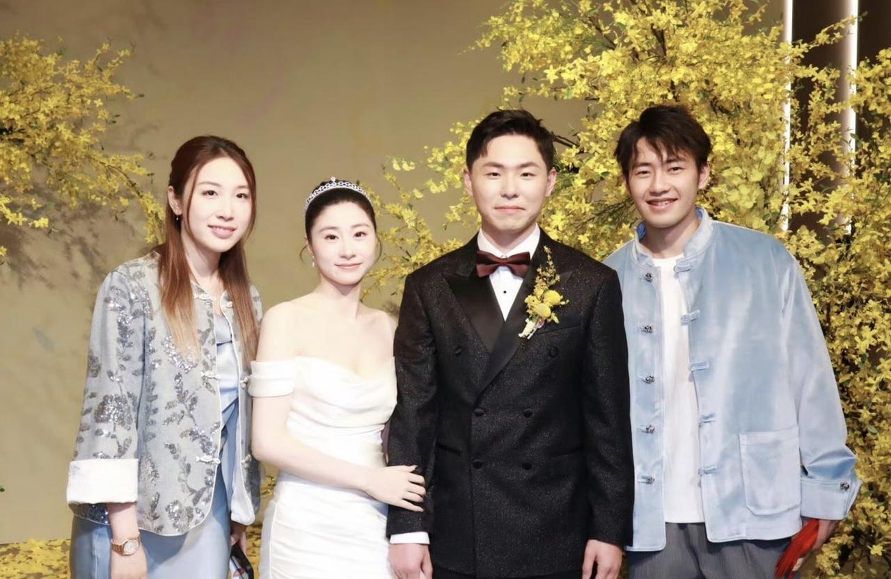 现在的钱天一：太幸福了吧钱天一自从官宣结婚后，就再也没有出现在国乒，而是参加