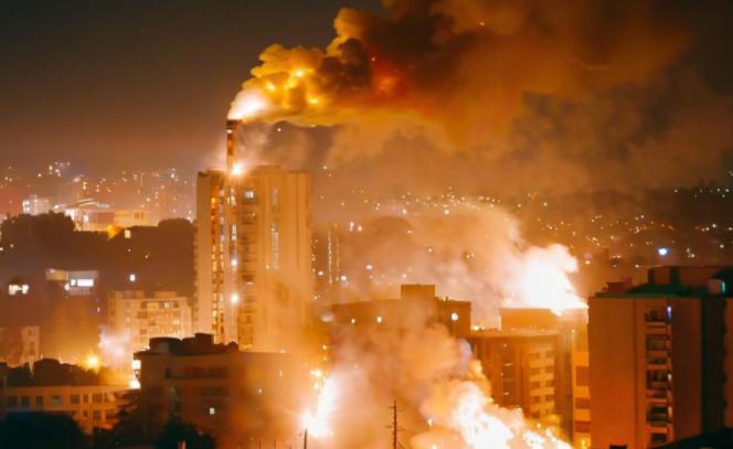 信号极度危险！面对6小时的狂轰滥炸，整个北约指挥部竟然死一般的寂静。很多人以为，