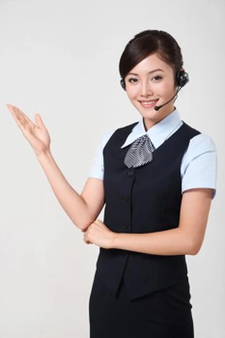 今天公司把午餐的定点饭店给换了，做生意不讲诚信，服务意识跟不上，是不行的！我们