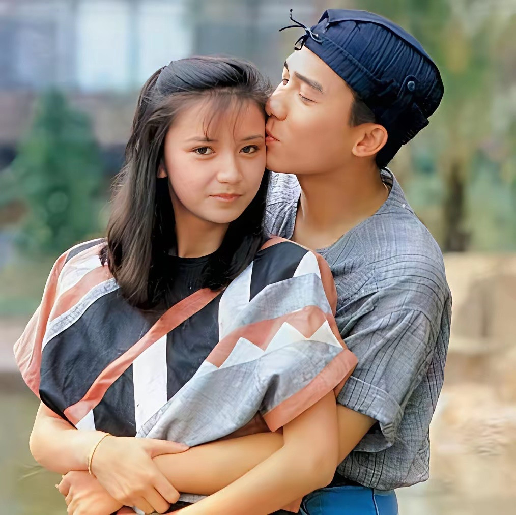 刘嘉玲年轻时确实算不上漂亮，不过她经老，并且越老越有味