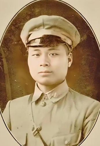 1959年，51岁的邱行湘刚获特赦，还是光棍一个，这个曾经叱咤战场的国民党将军，