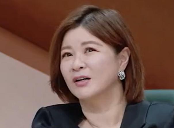 真的不理解，这些女人都是怎么想的？冉莹颖跟邹市明，本来就是自己出来吃饭，并没
