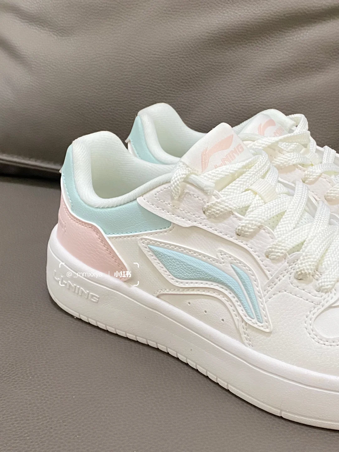 鞋控们！🍑李宁浮舟这双真的超好看哎！